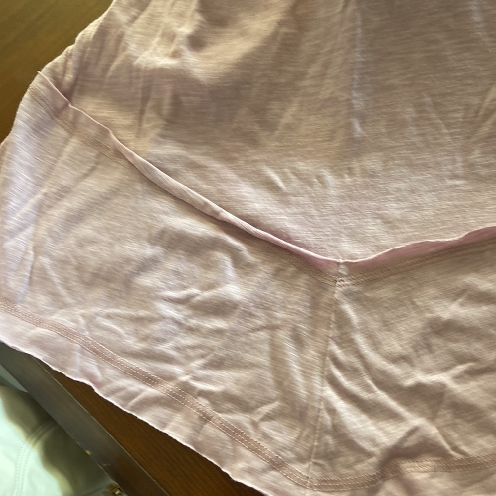 Light purplish-pink Seven 3/4 sleeve women’s v-neck shirt medium. NWT - Picture 5 of 6